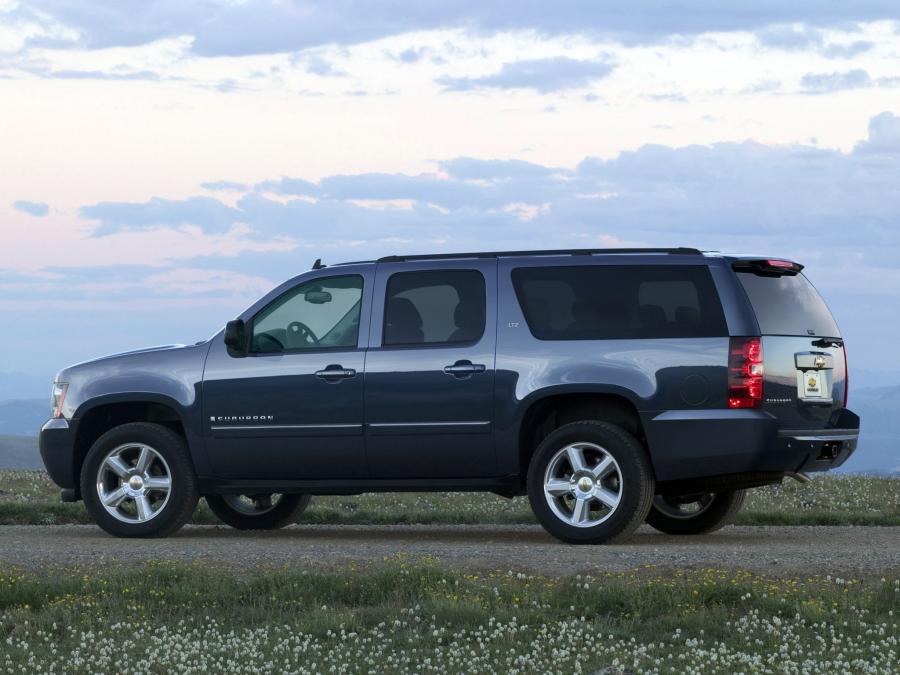  Chevrolet Suburban 2006 года  (фото 10 из 16)